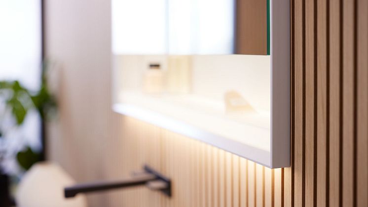 Geberit ComfortLight valaisee tilan täydellisesti kaikkina vuorokauden aikoina. Säädettävä kirkkaus ja värisävy luovat kylpyhuoneeseen kuhunkin tilanteeseen sopivan tunnelman.