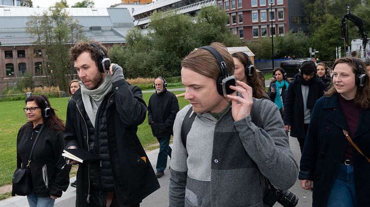 Lydvandringer i Oslo sentrum under pågående arkitektur triennale.