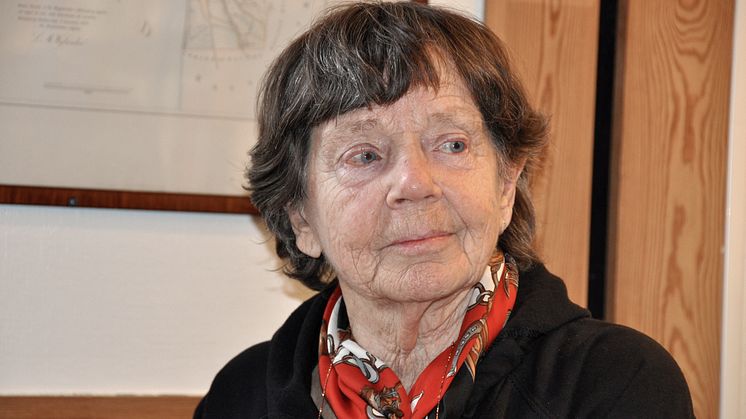 "Volontärjobbet har stor betydelse när man bor ensam" tycker Ella Lundström . 