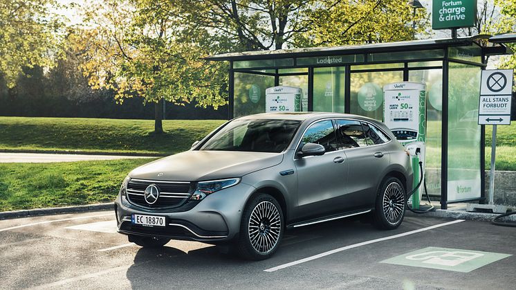 Nu får alla som är anslutna till Mercedes Me Charge tillgång till Nordens största laddnätverk – Recharge.