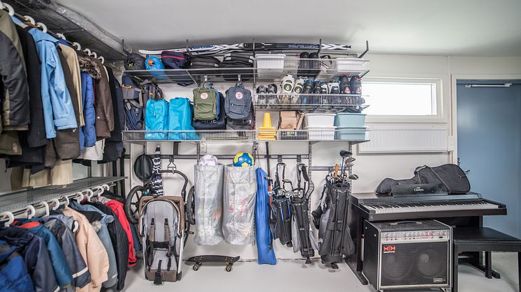 DK_Elfa_garage_storage_swedishfamily_overview 3