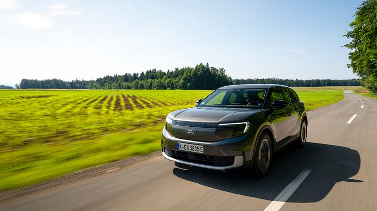 FORD EXPLORER Magnetic Grey 2024 (15).jpg