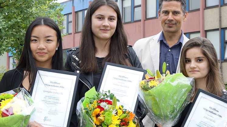 Positiva förebilder i Hjällbo fick stipendium  