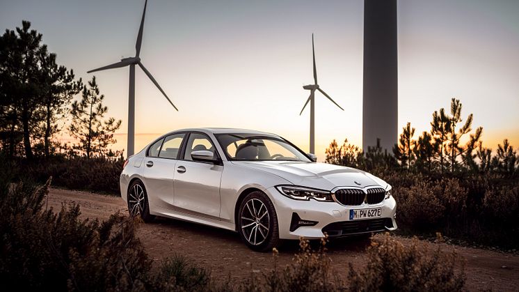 BMW 330e Sedan