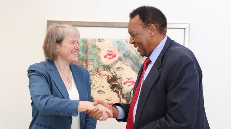 Universität Vechta vertieft Kooperation mit der Saint Augustine University of Tanzania 