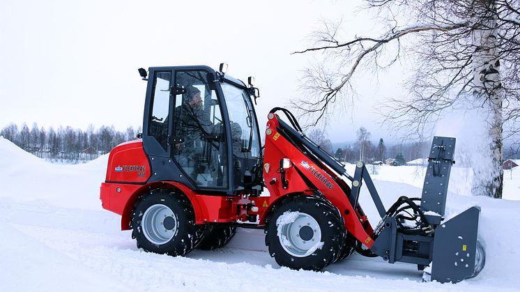 Modell Flexitrac 1238 CAB med en hydrauldriven snöfräs