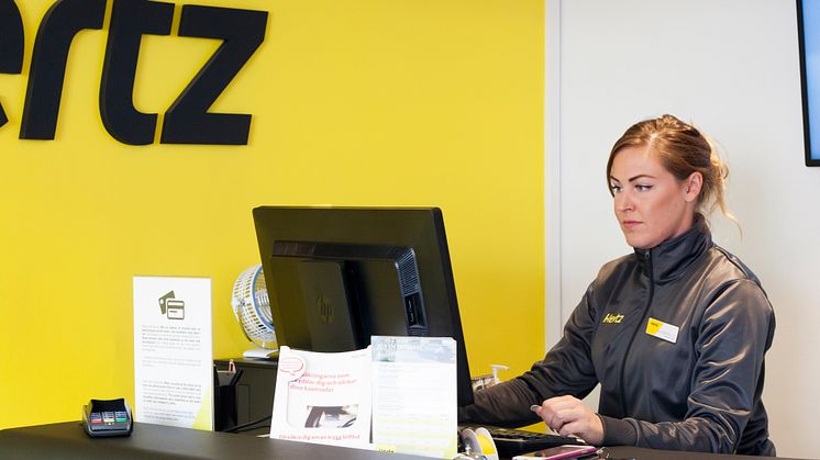 Hertzmedarbetare på kontor