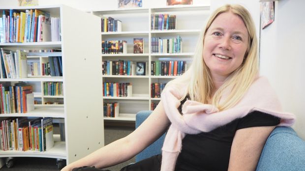 Att väcka läslusten och att hjälpa eleverna att förhålla sig till det aldrig sinande informationsflödet är för Maria en skolbibliotekaries viktigaste uppgift. 