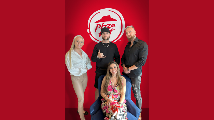 Smash Into Pieces x Pizza Hut