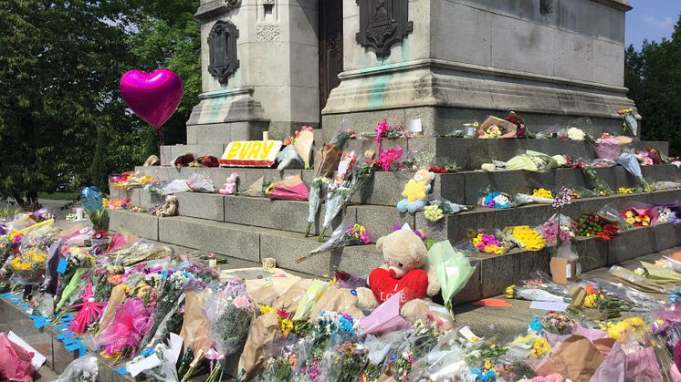 Bury’s moving tribute to Manchester Arena families