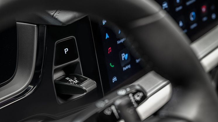 Cayenne_Basis_interior__Wahlhebel_Kopie_highres
