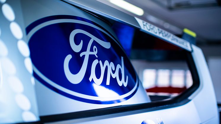 Ford Pro Electric SuperVan 2022 (20)