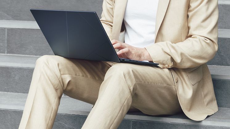 ASUS-Zenbook14OLED_3_Portabel