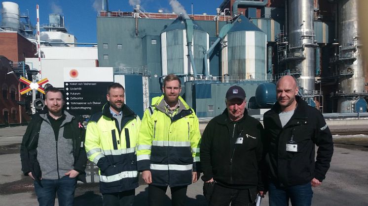 Uppstartsträff! Fr v Joakim Eriksson, lev. chef, Riksbyggen, Peter Svedberg, chef Affärsutveckling, Stora Enso Pulp AB, Kristoffer Nordin, servicechef, Stora Enso Pulp AB, Stefan Tengstrand och Klas Kånåhols, fastighetssk. resp. arbetsl. Riksbyggen.