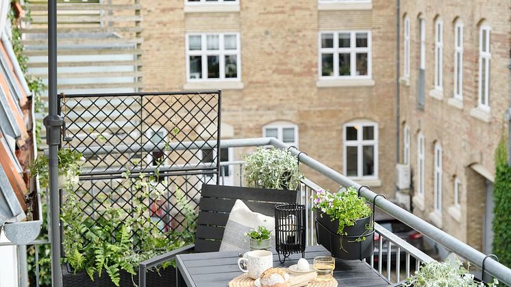 JYSK_early_balcony_13