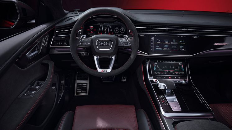 Audi RS Q8 performance (Chilirød metallak)