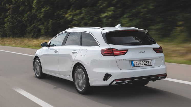 Kia Ceed SW PHEV rear
