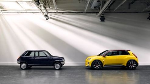 Renault 5 firar 50-årsjubileum på Retromobile Autoshow