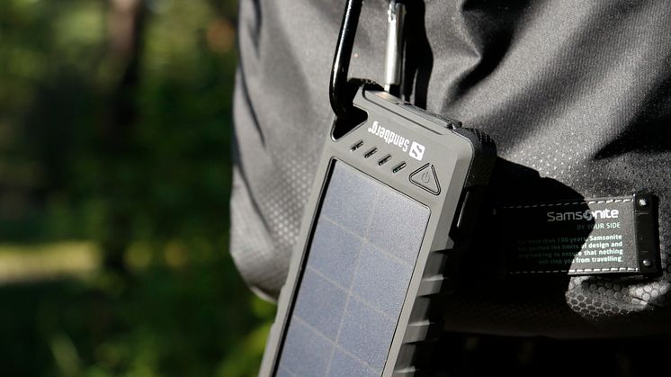 Solcellsladdad powerbank - miljö, karbinhake