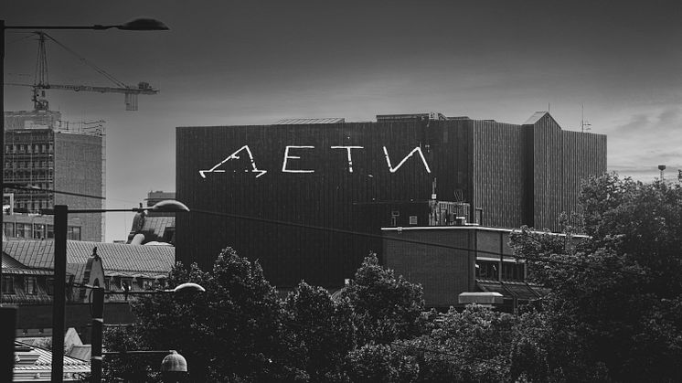 Manipulasjon av Scenetårnet på Det Norske Teatret.