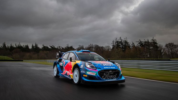 1323_DG_Ford_Rally1_23