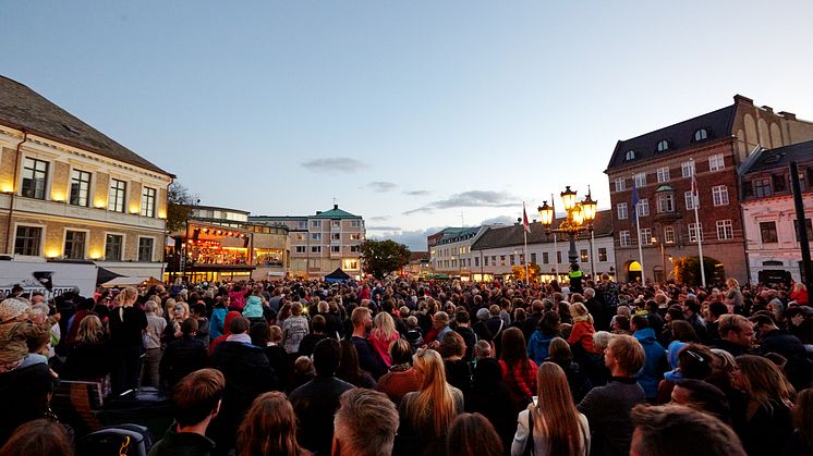 Nu är vi över 128 000 Lundabor