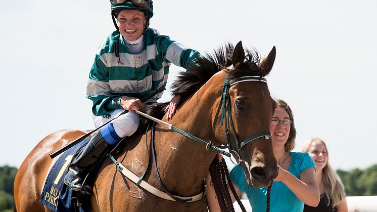 Svenska Fanny Olsson blir Sveriges representant i Lady Jockeys’ Thoroughbred World Championship på Bro Park den 4 juli