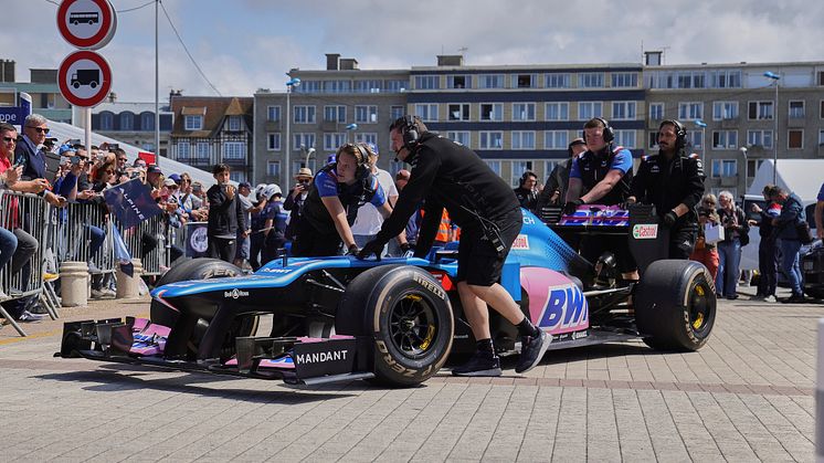 F1