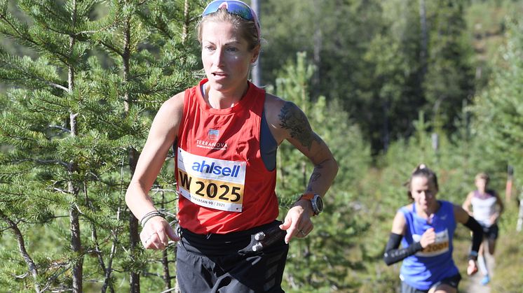 Dominika Stelmach före Alexandra Morozova Ultravasan 90 Elit