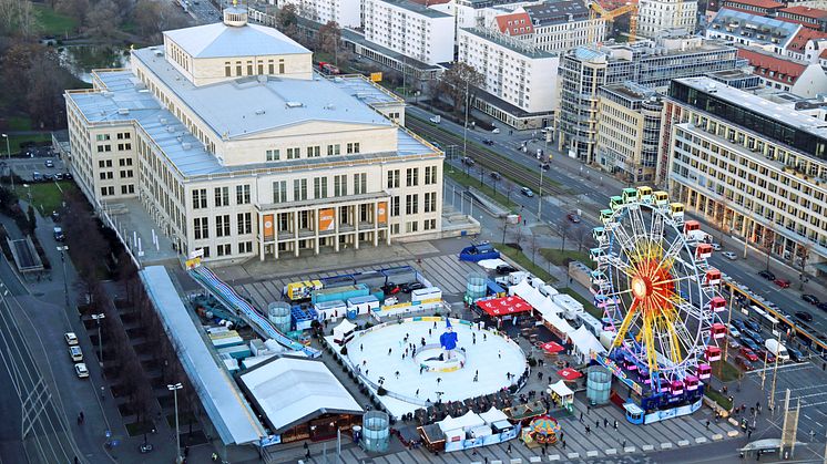 Leipziger Eistraum mit Willenborg Riesenrad 24 auf dem Augustusplatz