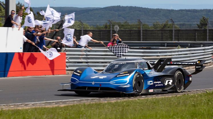 IDR sætter ny omgangsrekord for elbiler på Nürburgrings Nordschleife