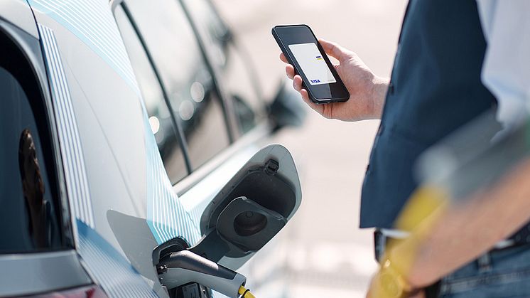 Visa fordert standardisierte Zahlungsmöglichkeiten für das Laden von Elektrofahrzeugen in Europa