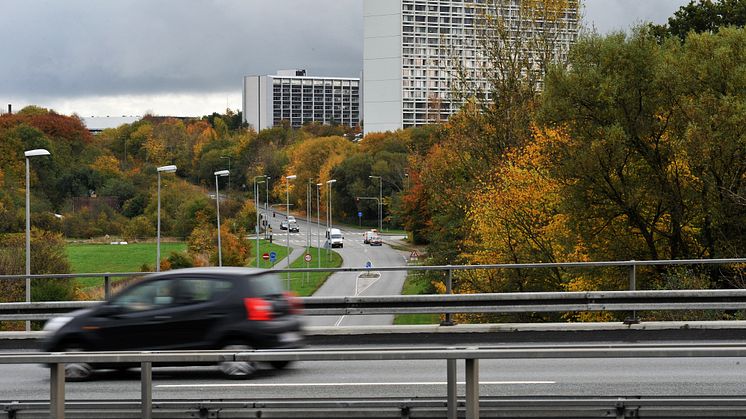 Hvor Aarhus Syd Motorvejen krydser Ormslevvej, ville af- og tilkørselsramper kunne fordele trafikken meget bedre via Ringvej Syd til og fra den østlige del af Aarhus.