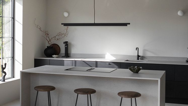 elon-bogarden-with-dekton-strato (2)