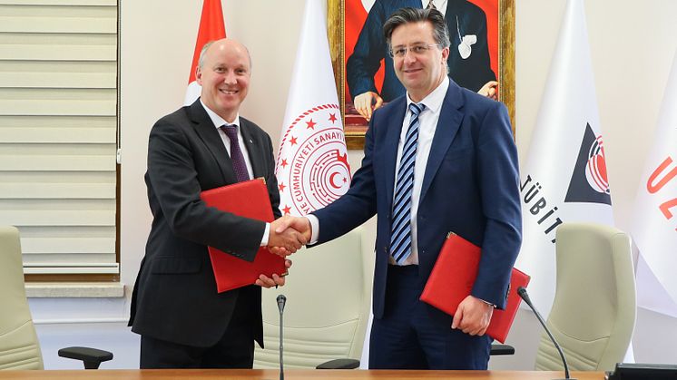 Pressimage_OlleNorberg_Director General_IRF_and_Assoc. Prof. Dr. Mesut Gökten, Acting Director of Space Technologies Research Institute_Photo_Tübitak Uzay