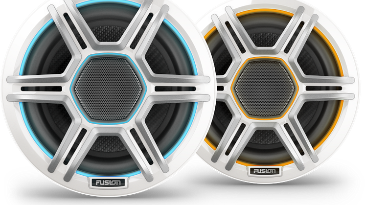 FusionApolloSpeakers_6.5inch_SportsWhite_Front_Blue_Orange_Group.png
