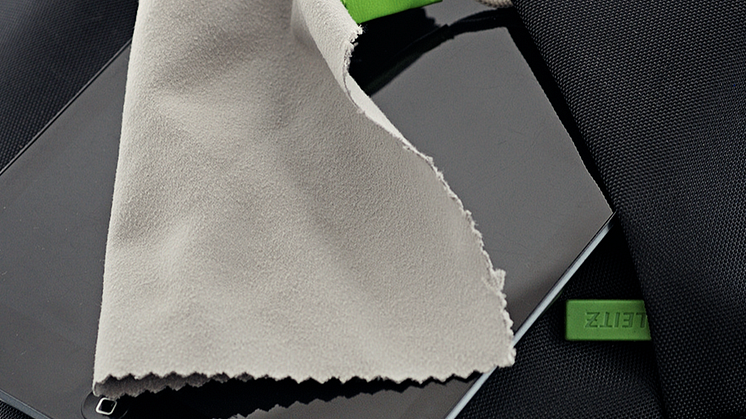 Cleaning_Cloth_detail_Leitz_Smart_Traveller_Range