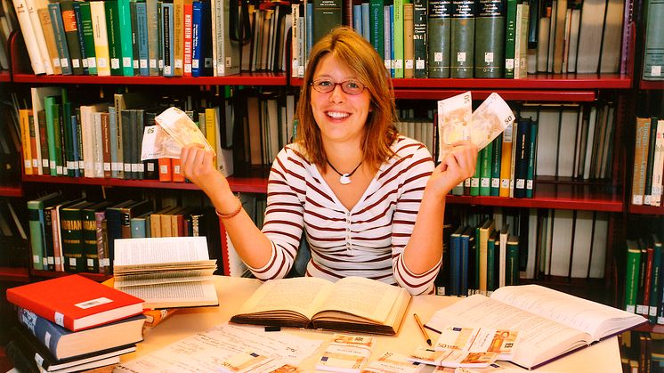 Insbesondere für Studenten, die bereits vorher eine Ausbildung abgeschlossen haben, kann es sich lohnen, eine Steuererklärung abzugeben.