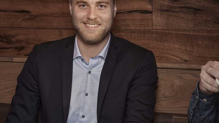 Simon Maach