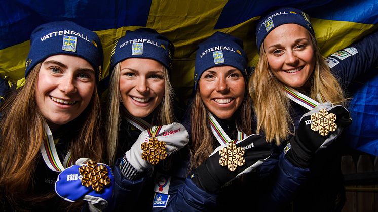 Damstafettlaget längdskidor  Foto: Bildbyrån