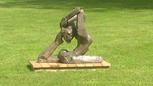 Skulptur av Finja Reparationsbetong
