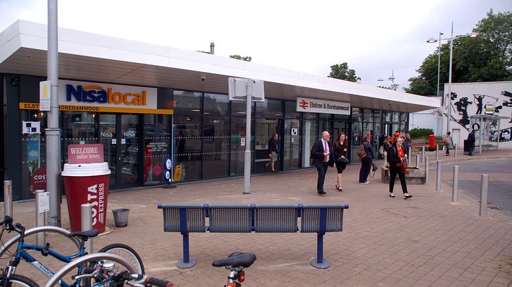 Elstree & Borehamwood station front