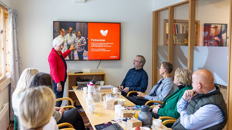 Utviklingsminister Tvinnereim besøker FORUT 280823 - 010 - Foto Øyvind S Endal