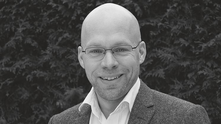 Bild på Mattias Axelson, författare till boken Växla upp innovationskraften