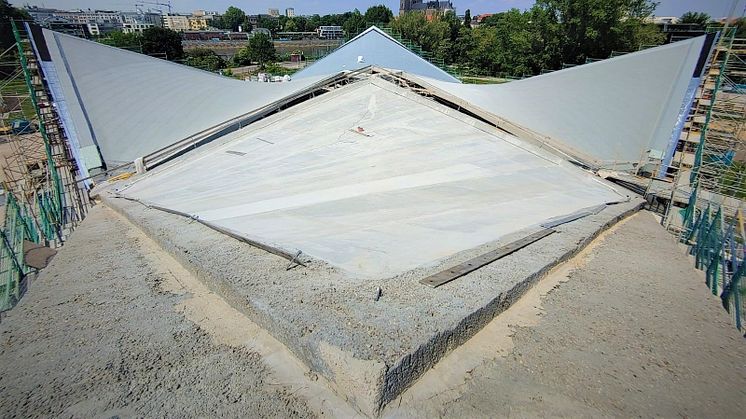 The hyparshell in Magdeburg after the application of the CARBOrefit® process. (©CARBOCON)