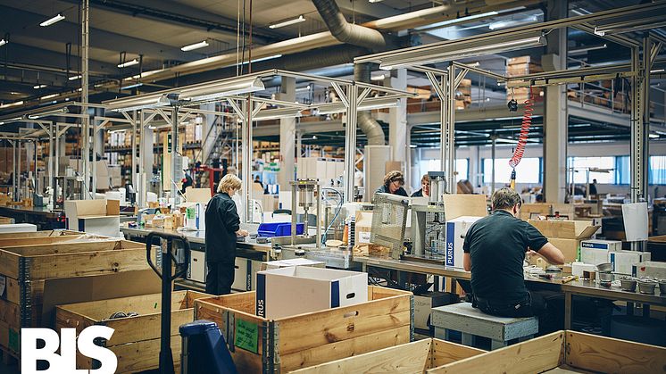 BLS Polymer i Ystad, som tillverkar sanitetsprodukter för VVS-branschen, har en plastavdelning för formsprutning och extrudering samt en monteringsavdelning.