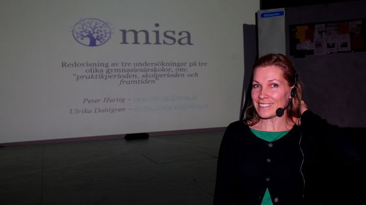 Misa håller föredrag om resultat från tre undersökningar om gymnasiesärskolan.