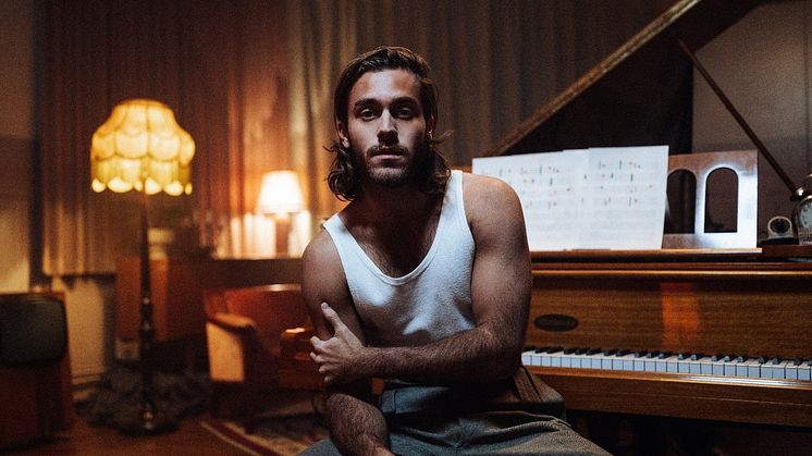 Marabou exklusiv partner till Benjamin Ingrossos musikvideo “Back To You”.