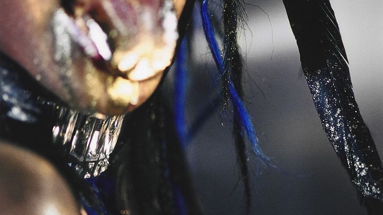 Marilyn Minter: “Wangechi Gold 1”