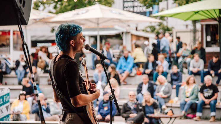 Auch in diesem Jahr werden wieder Künstler*innen und Bands für den Bootshafensommer gesucht. © Mona Taube